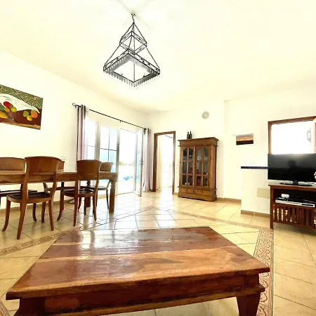Villa Con Piscina Privada Y Estupenda Vista